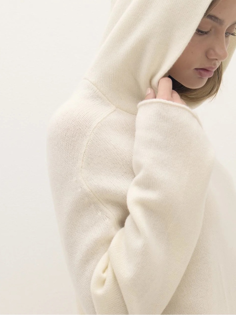 BCBG PURE CASHMERE HOODED SWEATER
